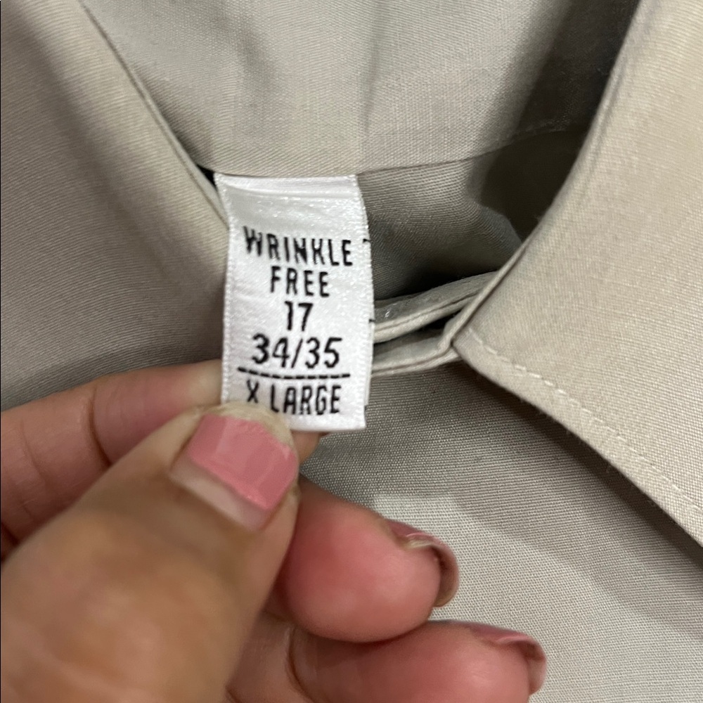 Two Van Heusen Button Down Shirts Yellow and Tan 17 XL - Picture 3 of 8